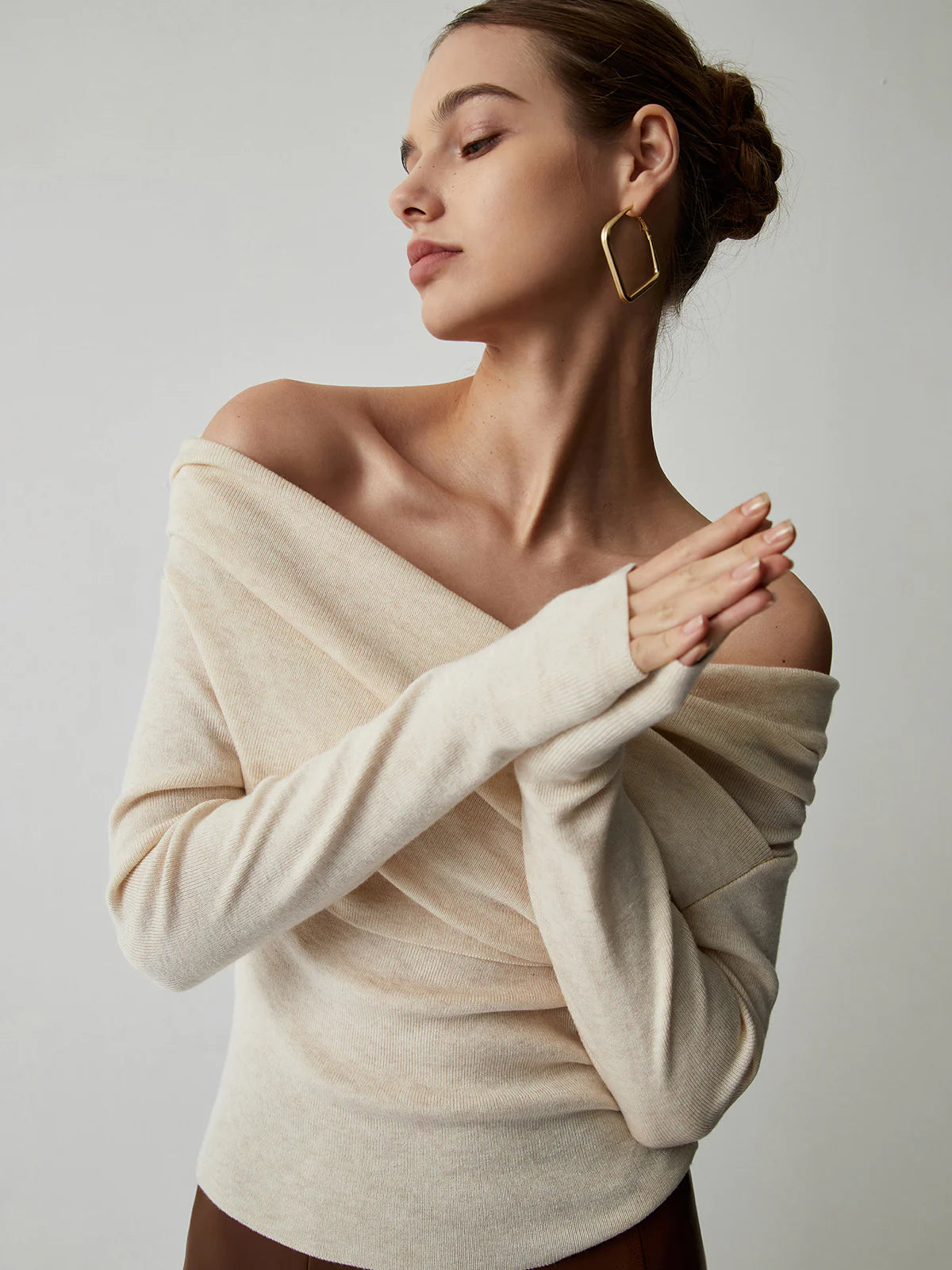 DÉNUDÉ. Off shoulder top