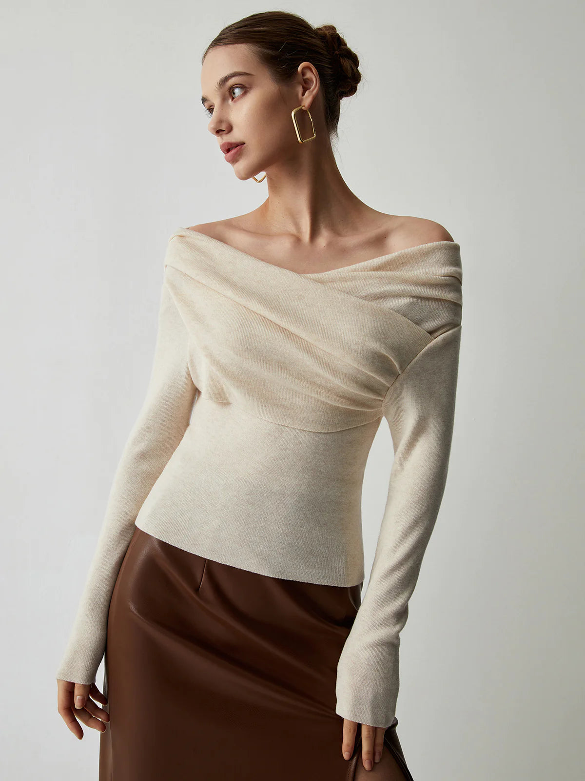 DÉNUDÉ. Off shoulder top