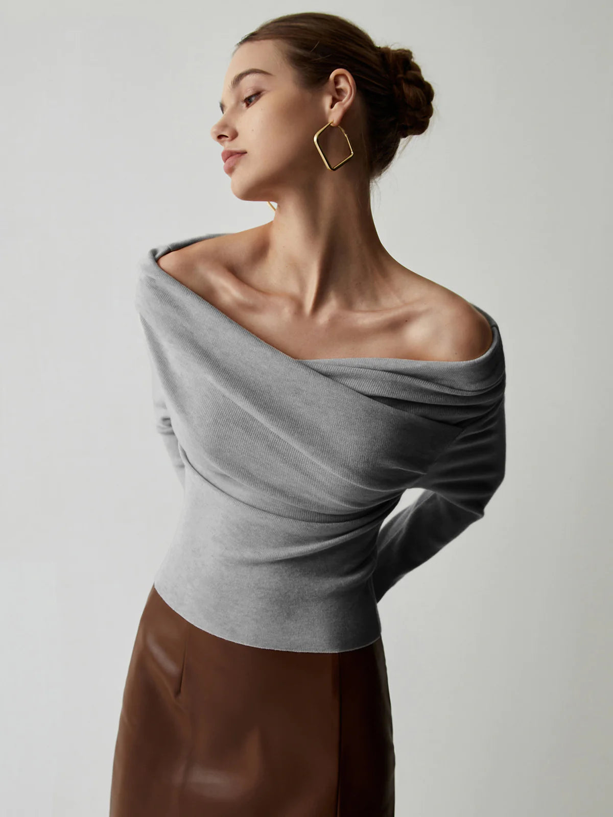 DÉNUDÉ. Off shoulder top